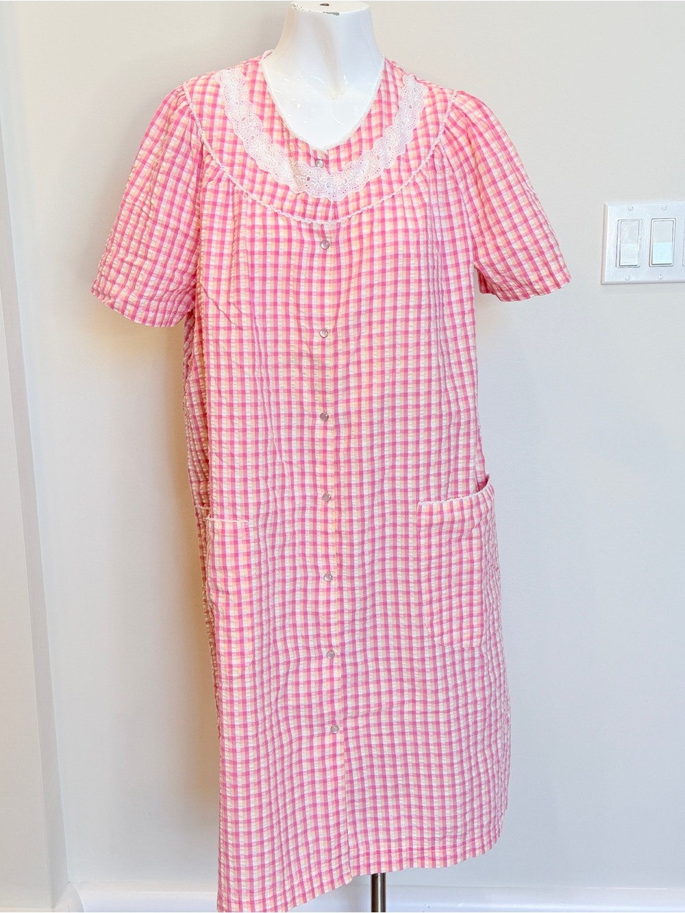 Vintage Pink K House Dress M Pink Plaid Gingham Seersucker Lace Pockets Cottage